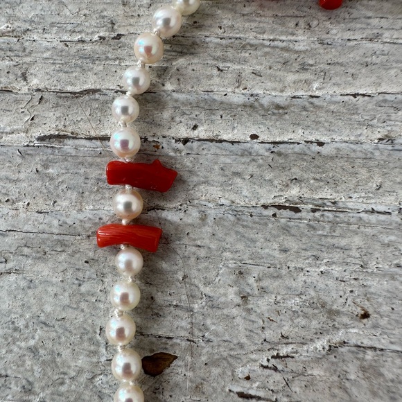 Vintage Genuine Pearl Coral And 14k Clasp Necklace - Picture 4 of 9